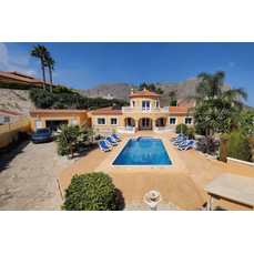 Ferien unter Spaniens Sonne in dieser Ferien Villa "Llimera" mit großem Pool, Meerblick in traumhafter Wohnlage in Beniarbeig.